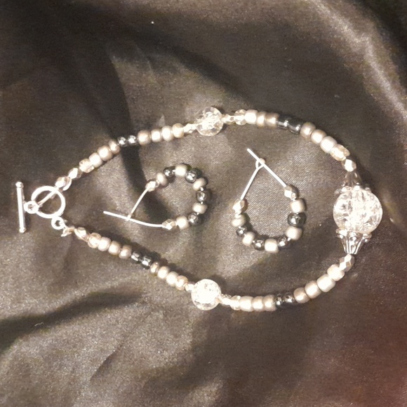 Handmade Bracelet and Earrings set - Picture 4 of 4